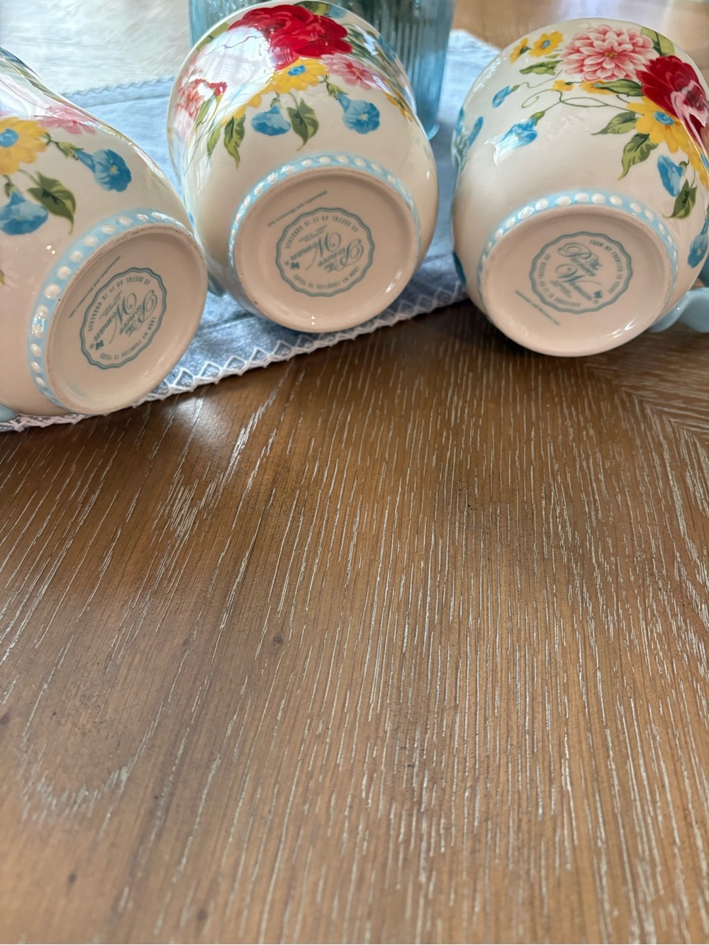 The Pioneer Woman Floral Ceramic Mugs in Red and Light Blue - Picture 3 of 3
